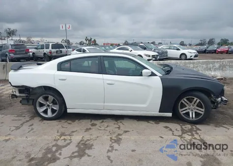2014 Dodge Charger Road/Track z USA, uszkodzony, nr VIN 2C3CDXCT3EH315625